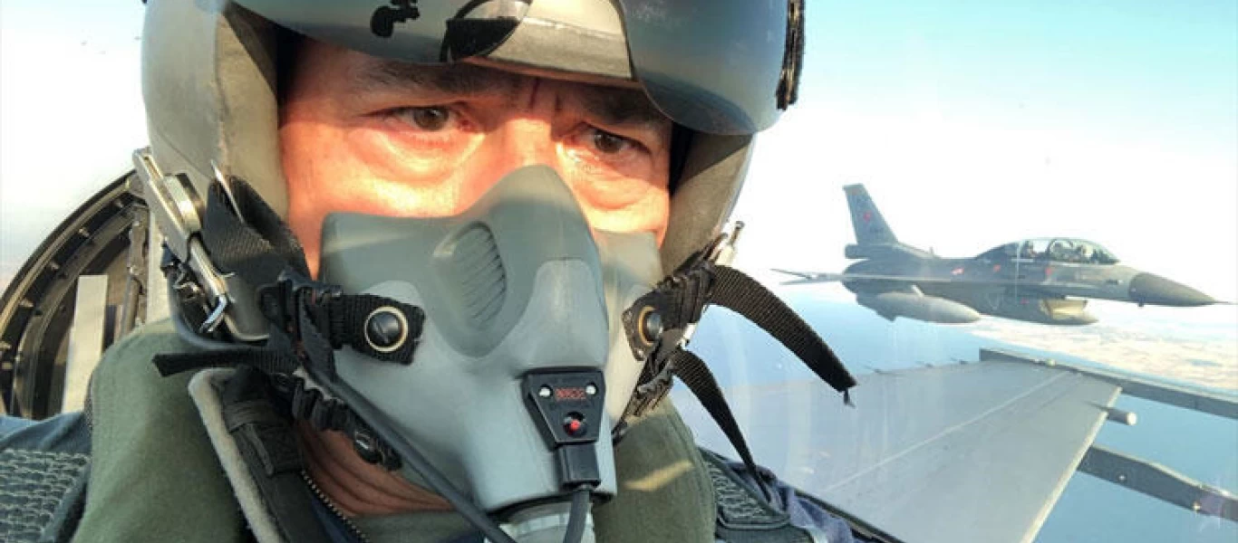 Ο Χ.Ακάρ πέταξε πάνω από τα Στενά με F-16! - «Μπορούμε να κτυπήσουμε παντού & οποιαδήποτε στιγμή» (φωτό) (upd)